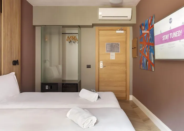 B&B Hotel Genova City Center